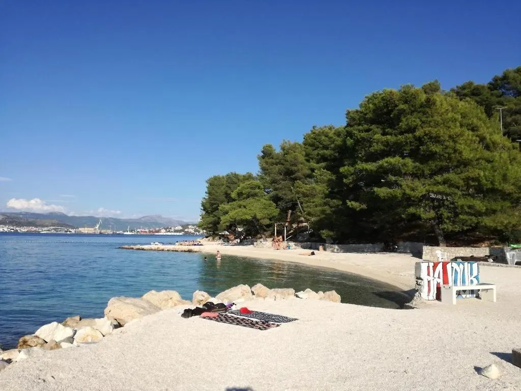 Apartment In Okrug Donji With Sea View, Terrace, Air Conditioning, Wifi 5136-1 Donji Okrug  Croatia