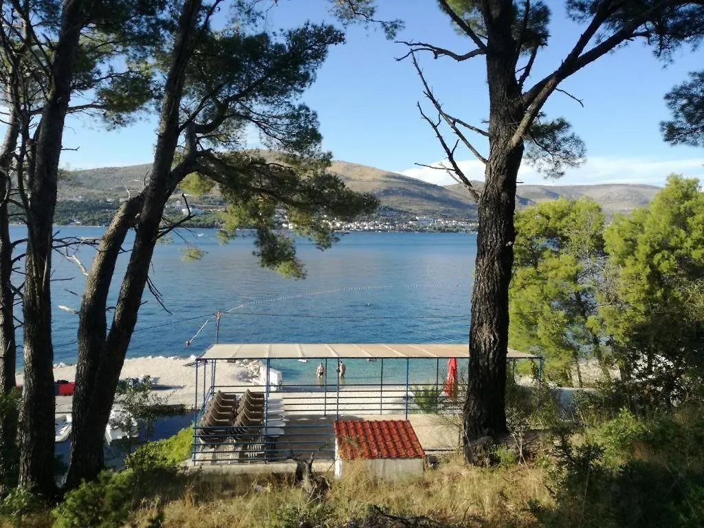 Apartment In Okrug Donji With Sea View, Terrace, Air Conditioning, Wifi 5136-1 Donji Okrug  0*, Donji Okrug (Ciovo)